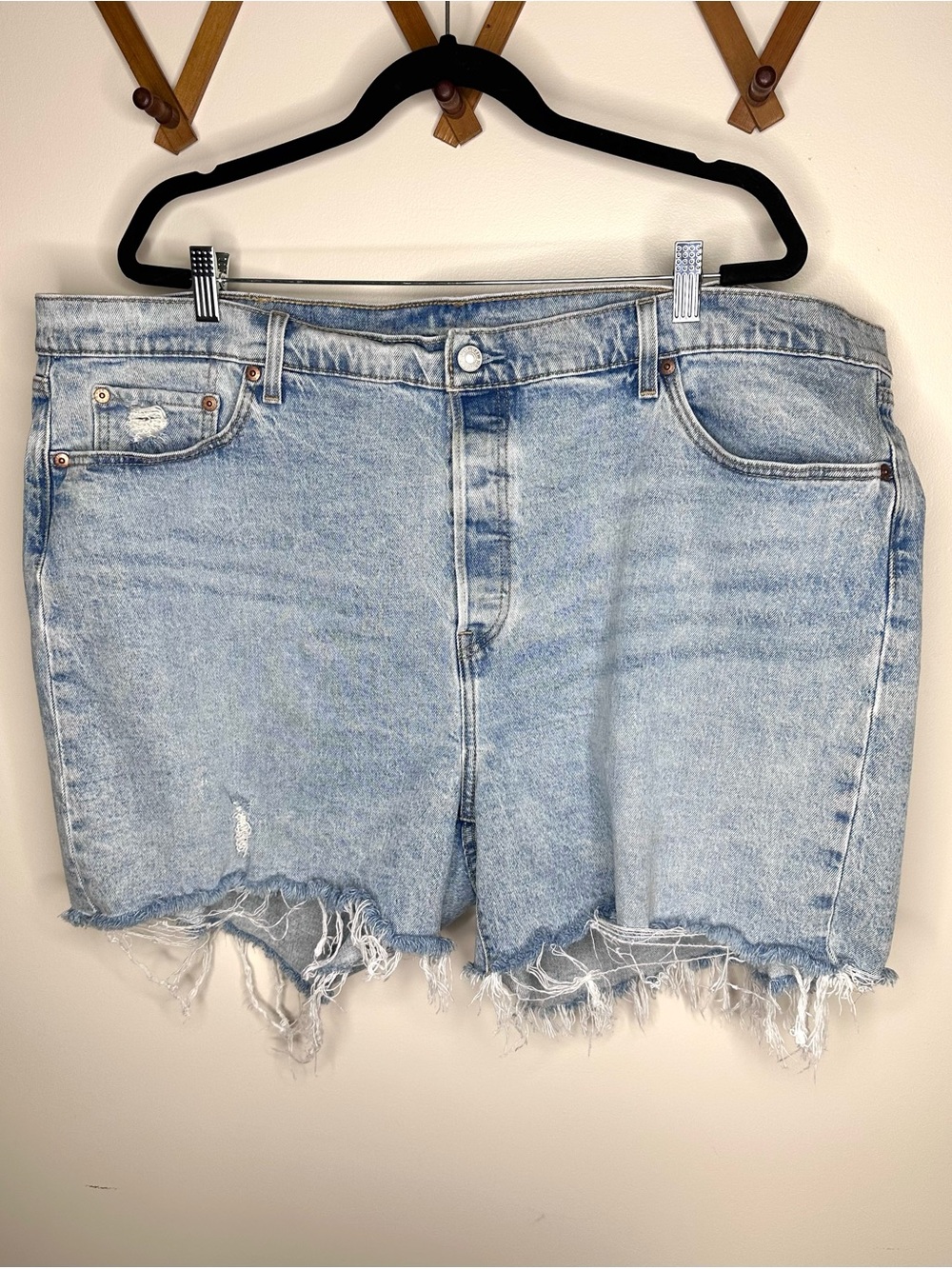 Levis 501 Women’s Denim Jean Shorts plus size 24 Jorts